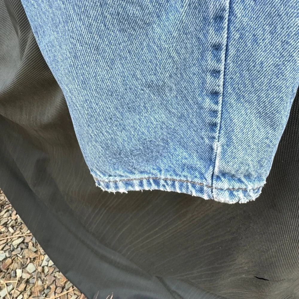 Levi’s 505 Perfectly broke-in Jeans-see pics label 40” x32” (actual 40” x 29.5”)